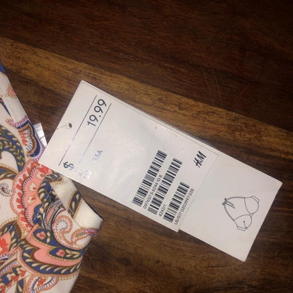 NWT- H&M bikini Top34A - Picture 3 of 5